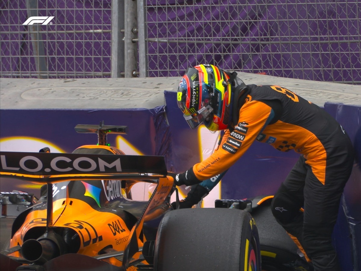 Oscar Piastri alami kecelakaan di F1 GP Azerbaijan 2025.