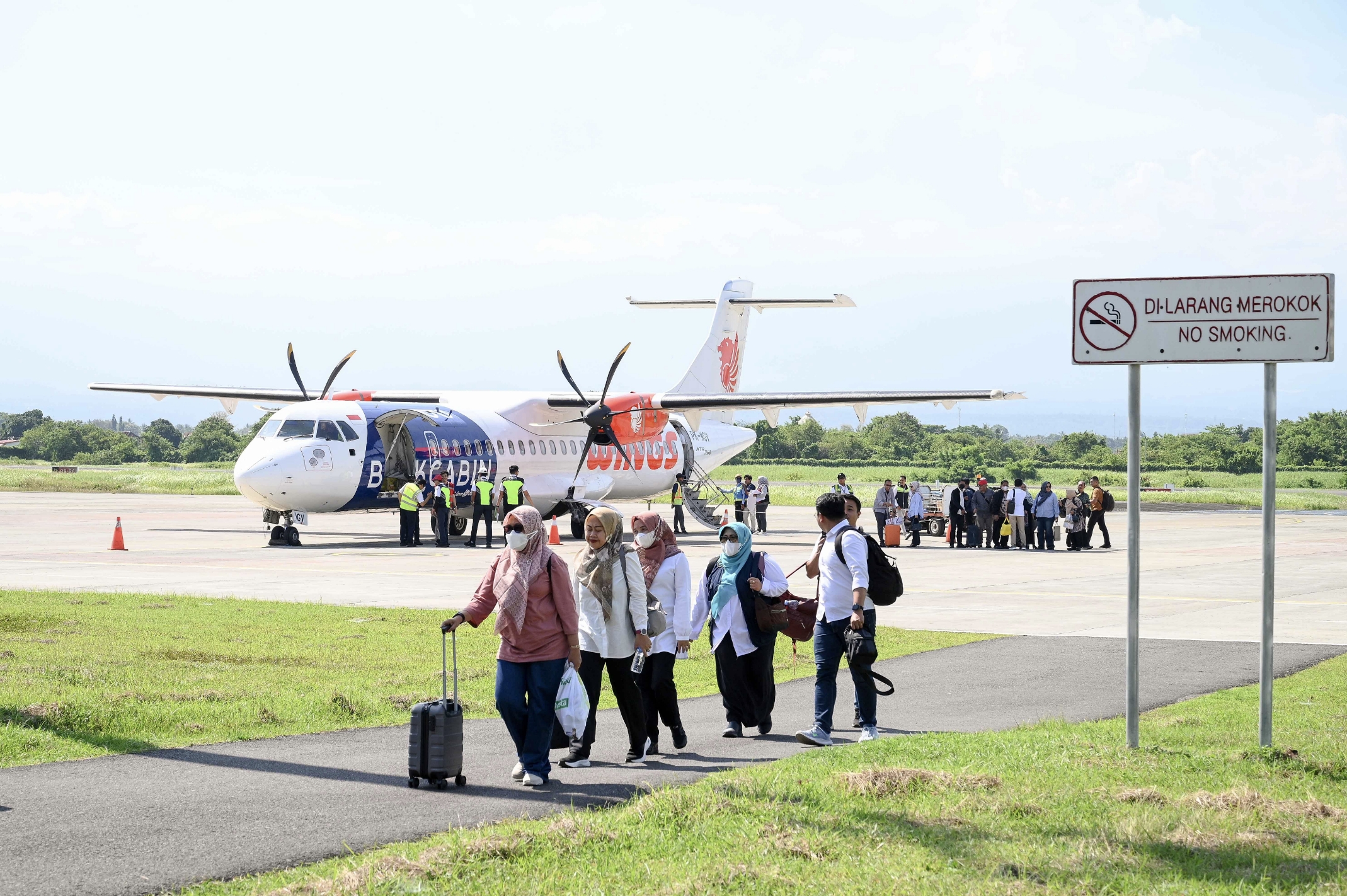 Penerbangan perdana Wings Air rute penerbangan Banyuwangi - Surabaya, Rabu (24/9/2025).