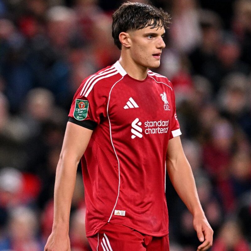TUMBAL: Giovanni Leonni alami cedera di laga EFL Cup