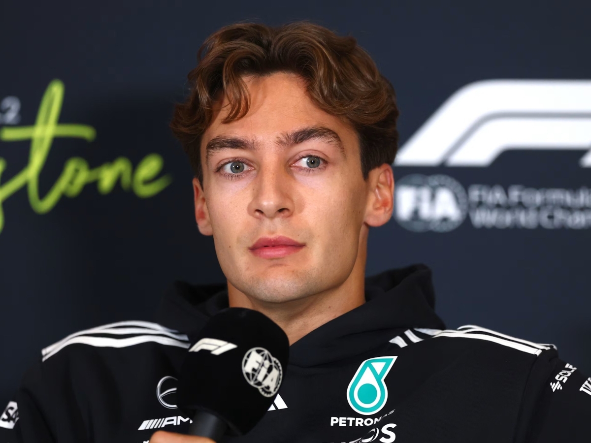 Mercedes F1 masih belum resmi mengumumkan pembalap musim depan.