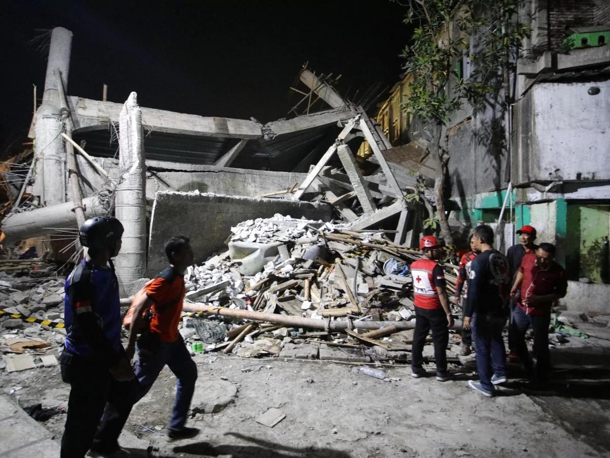 Musala Ponpes Al Khoziny Sidoarjo roboh saat pengecoran.