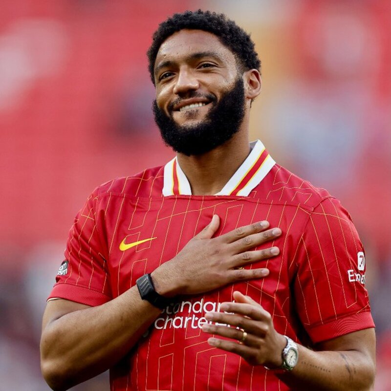 DIINCAR: Joe Gomez jadi incaran AC Milan di bursa transfer Januari 2026 mendatang