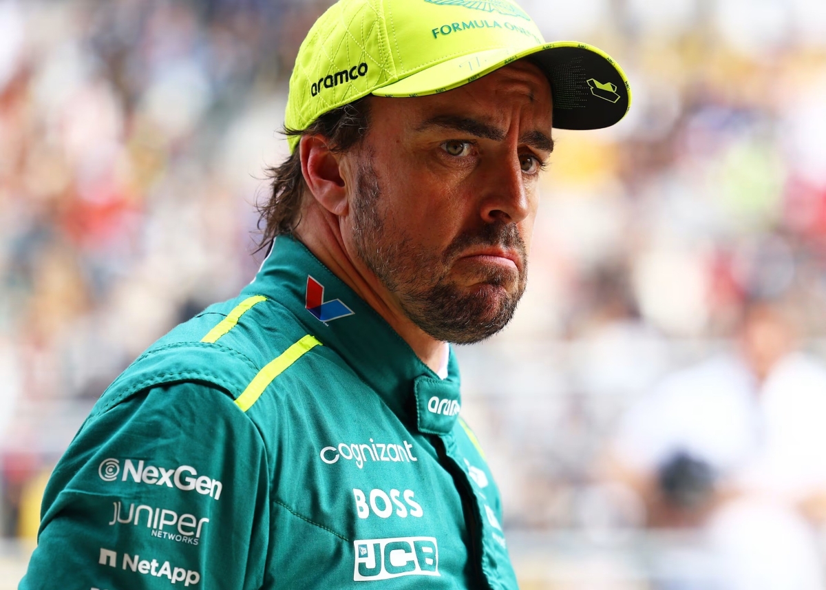 Fernando Alonso optimistis di F1 GP Singapura 2025 usai performa kuat Aston Martin di latihan bebas.