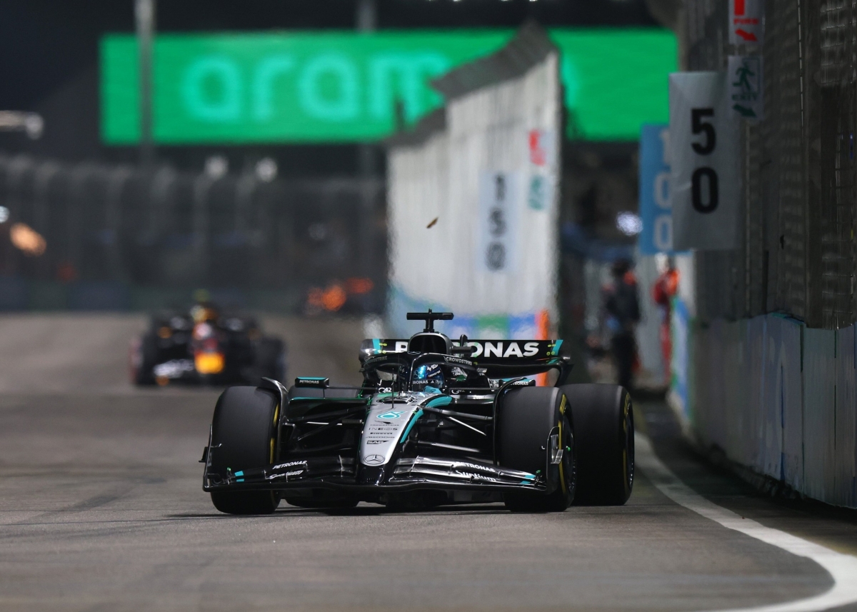 George Russell menangi F1 GP Singapura 2025 di Marina Bay.