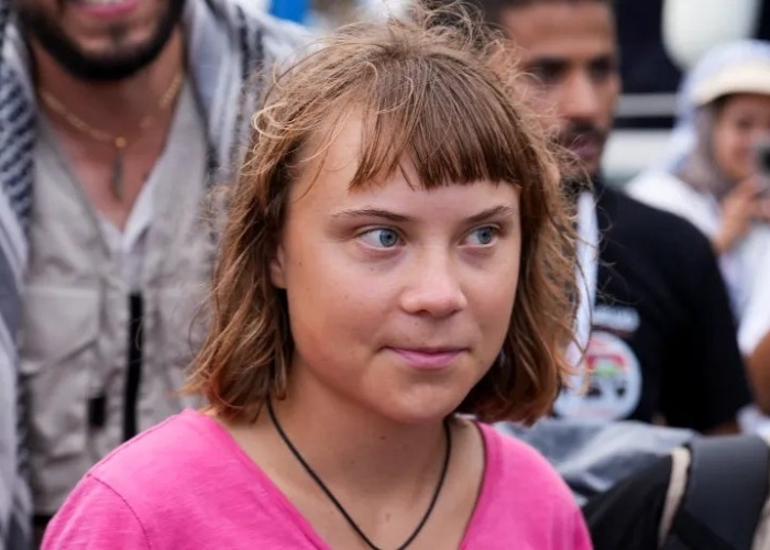 Israel mendeportasi Greta Thunberg dan 170 aktivis pro-Palestina dari armada Global Sumud Flotilla.