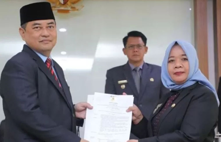 KENANGAN: Eka Suryo Prihantoro saat dilantik menjadi PJ Sekda Sleman oleh Bupati Kustini Sri Purnomo disaksikan Wakil Bupati Danang Maharsa pada 31 Januari 2024.