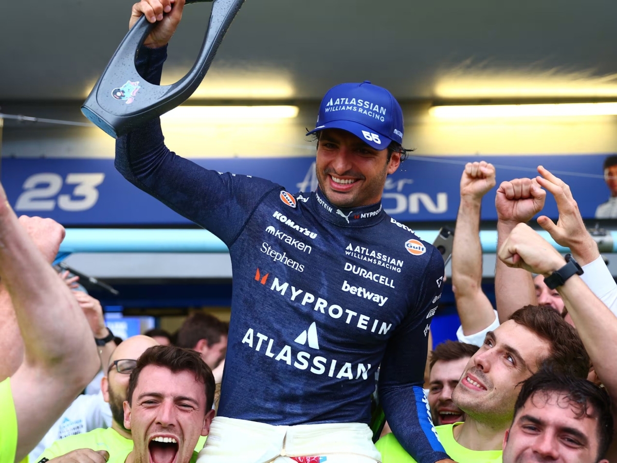 Carlos Sainz raih podium bersejarah di Baku bersama Williams F1.