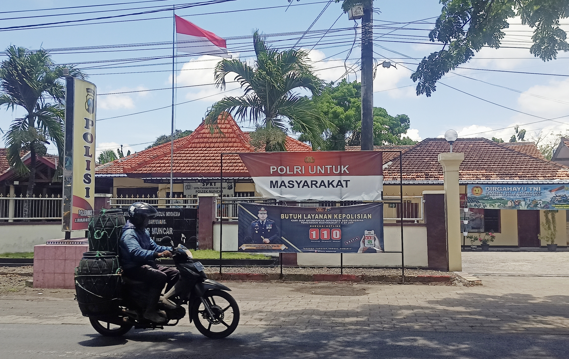 Tiga kawanan remaja sepesialis maling sekolah diamankan di Mapolsek Muncar dan dilakukan pengembangan.