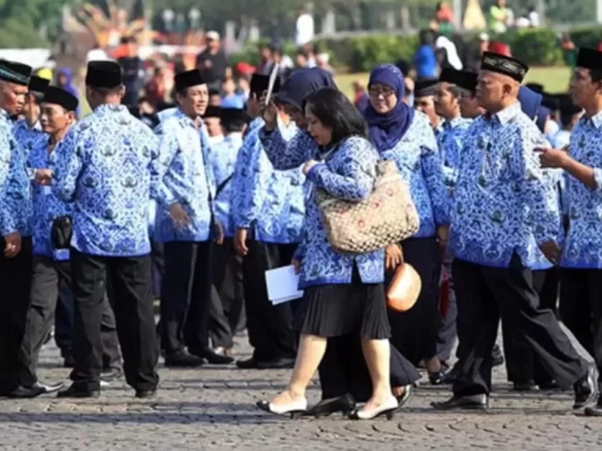 Pemerintah resmi menetapkan kenaikan gaji PNS 2025 hingga 12 persen sesuai golongan.