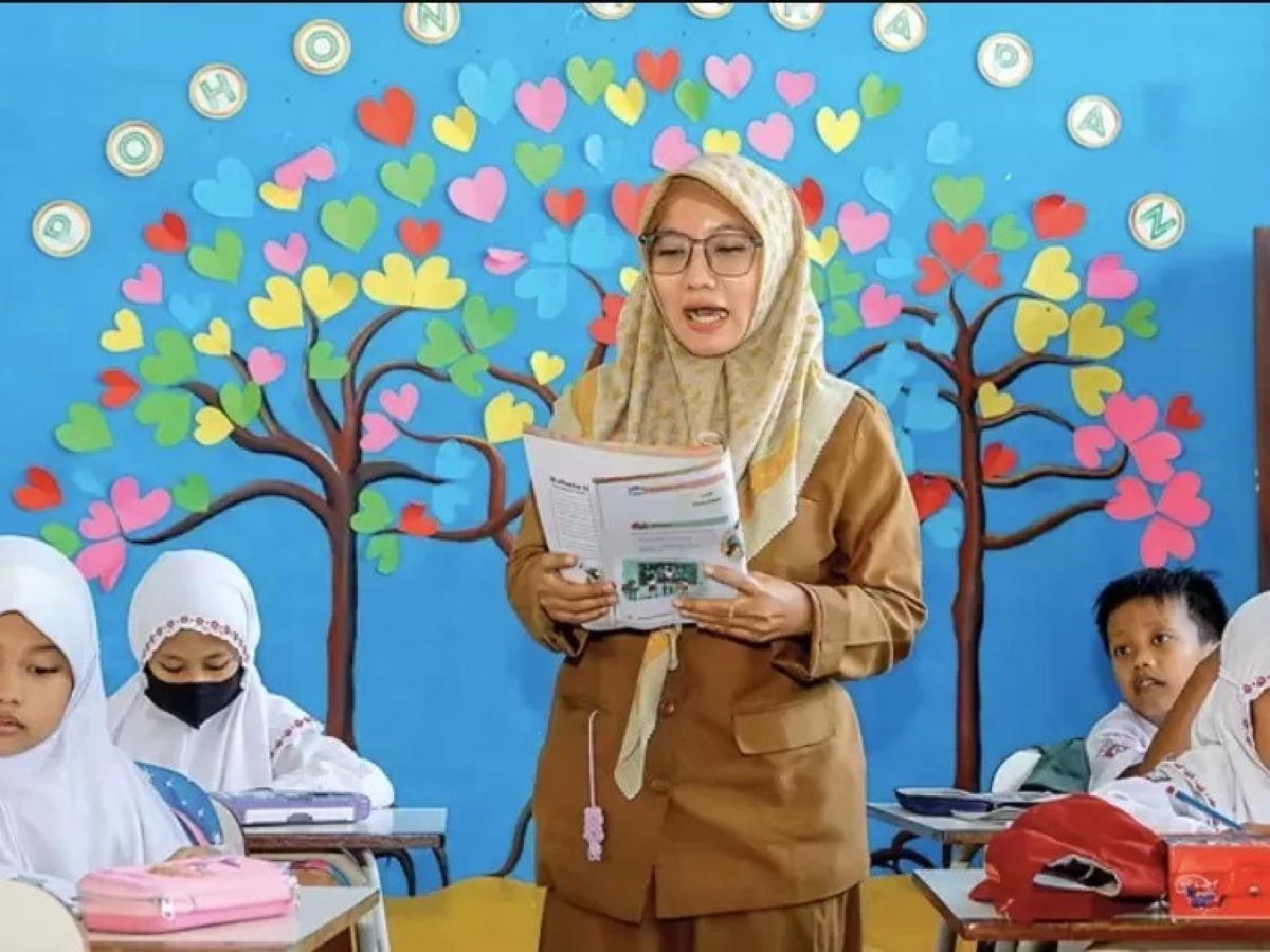 Kemendikdasmen menetapkan pencairan Tunjangan Profesi Guru (TPG) Triwulan IV 2025 cair November.