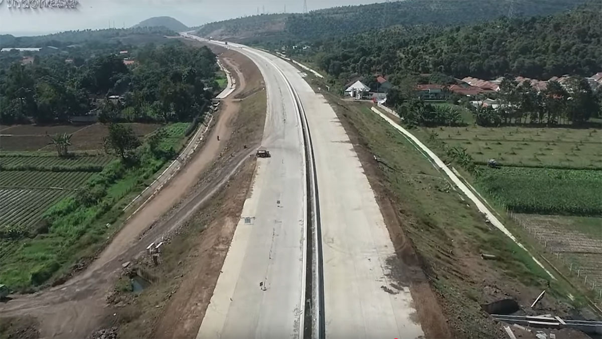 Progres tol Probowangi (kini Prosiwangi) di Wilayah Kecamatan Banyuglugur, Situbondo.