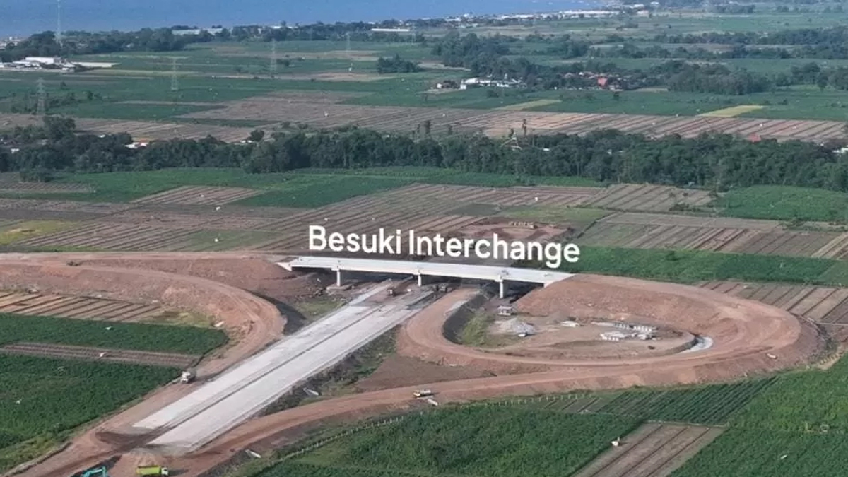 View proyek jalan tol Prosiwangi di Besuki Situbondo.