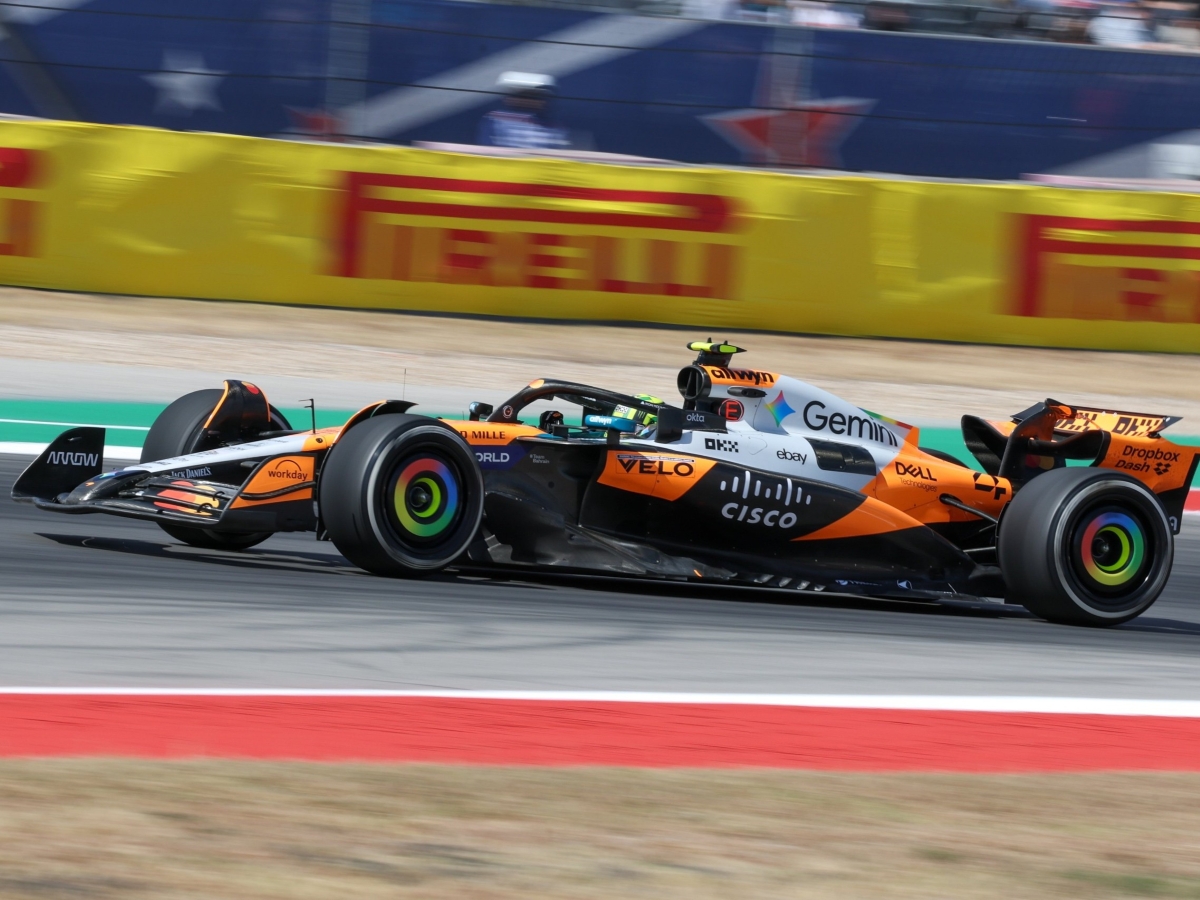Lando Norris memimpin sesi latihan bebas F1 GP Amerika Serikat 2025.
