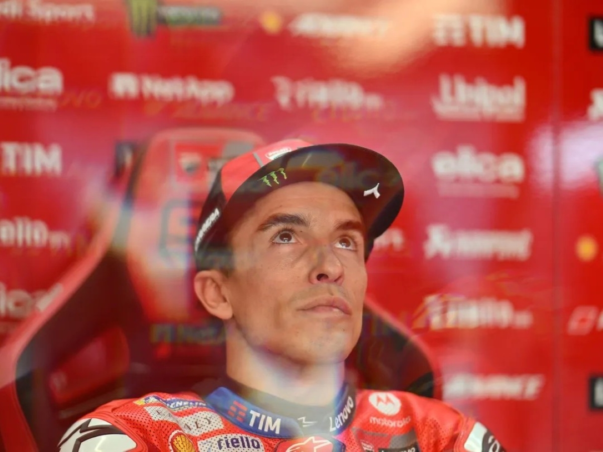 Cedera tulang belikat kanan membuat Marc Marquez dipastikan absen hingga akhir musim MotoGP 2025.
