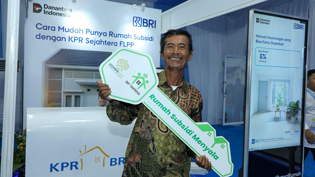BRI perkuat perannya dalam penyaluran KPR Subsidi, bantu jutaan rakyat punya hunian layak dan terjangkau.