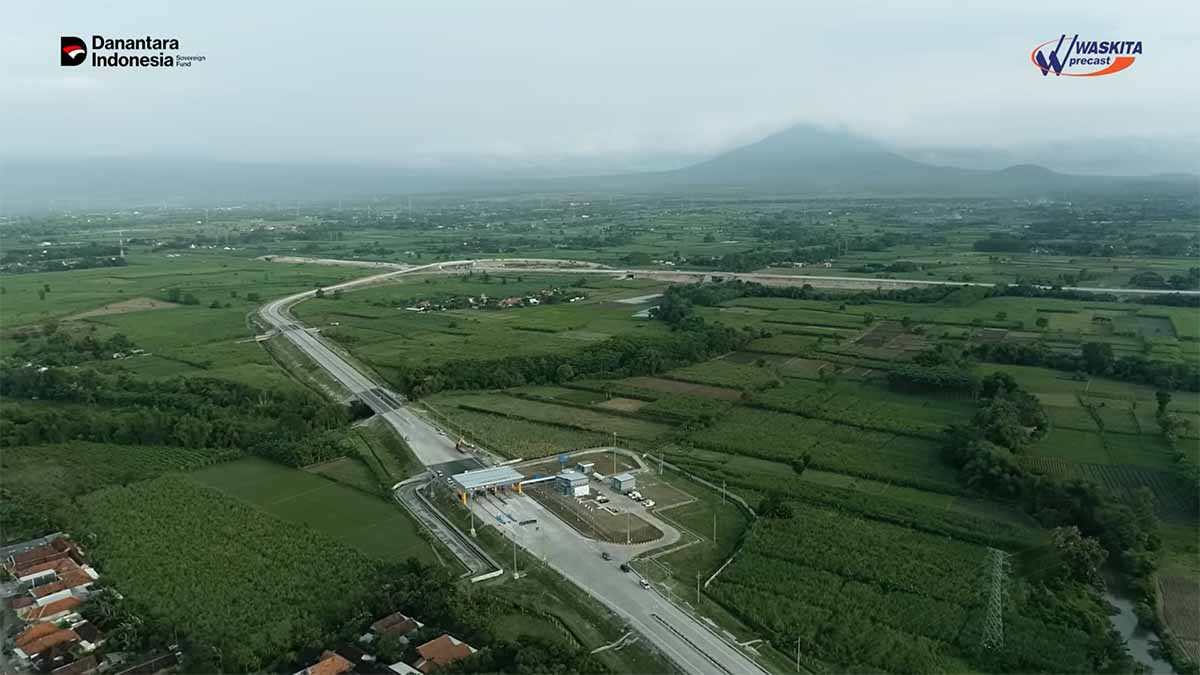 Pembangunan Jalan Tol Probolinggo-Banyuwangi Paket 3 ruas Gending-Besuki, Situbondo.