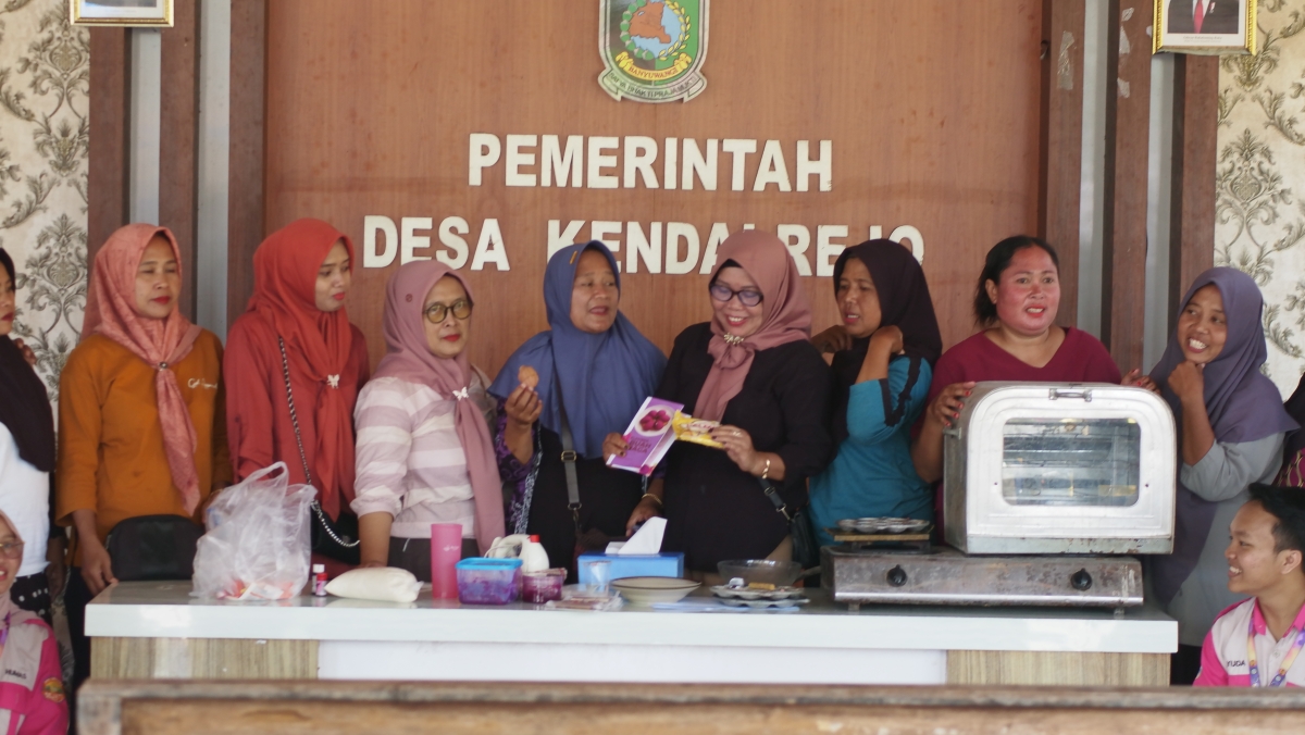 Program SEJATI UNAIR hadir di Desa Kendalrejo.