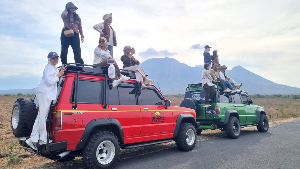 Pelaku wisata menyambut positif langkah Pemkab Banyuwangi melakukan pengujian dan pemeriksaan keselamatan kendaraan trooper.