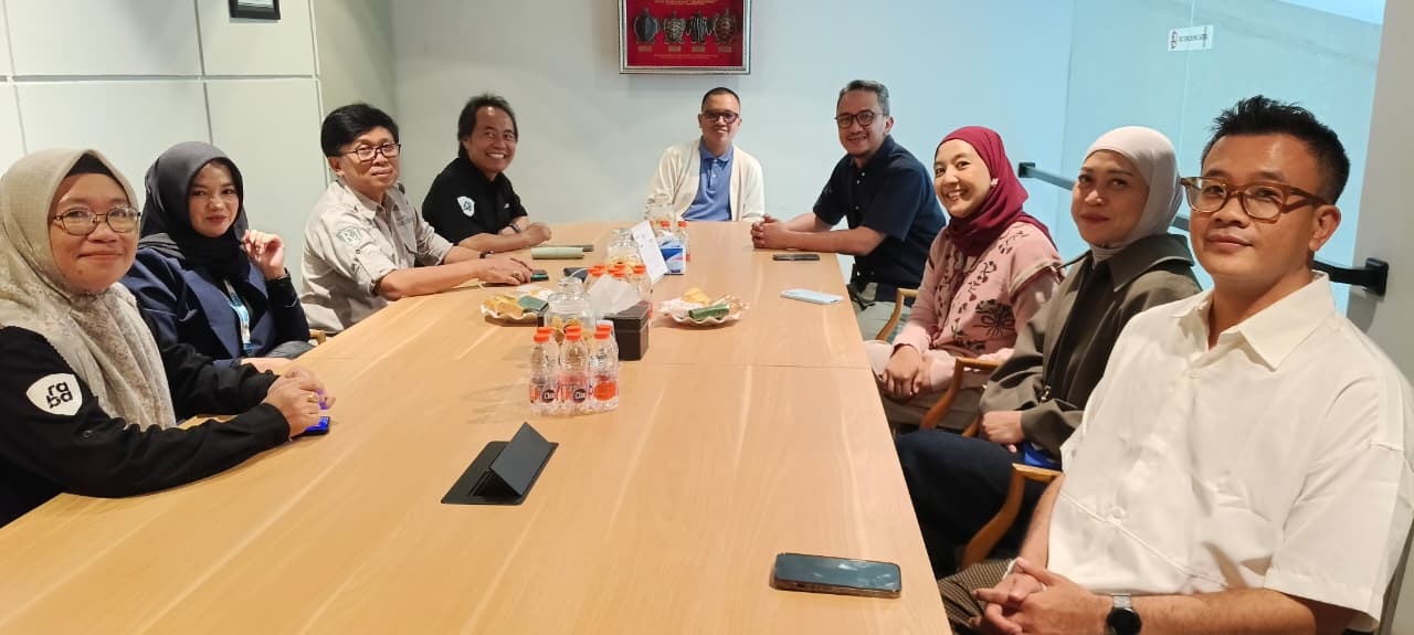 Perwakilan Epson Indonesia saat mengunjungi Kantor Jawa Pos Radar Banyuwangi, Rabu (29/10).