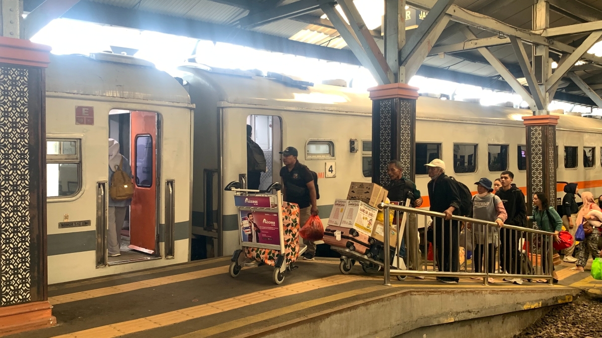 Perjalanan kereta api lintas utara kembali normal.