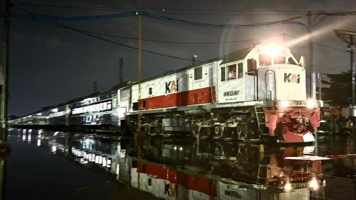 KAI umumkan kondisi genangan air di jalur kereta api Alastua&ndash;Semarang Tawang menurun.