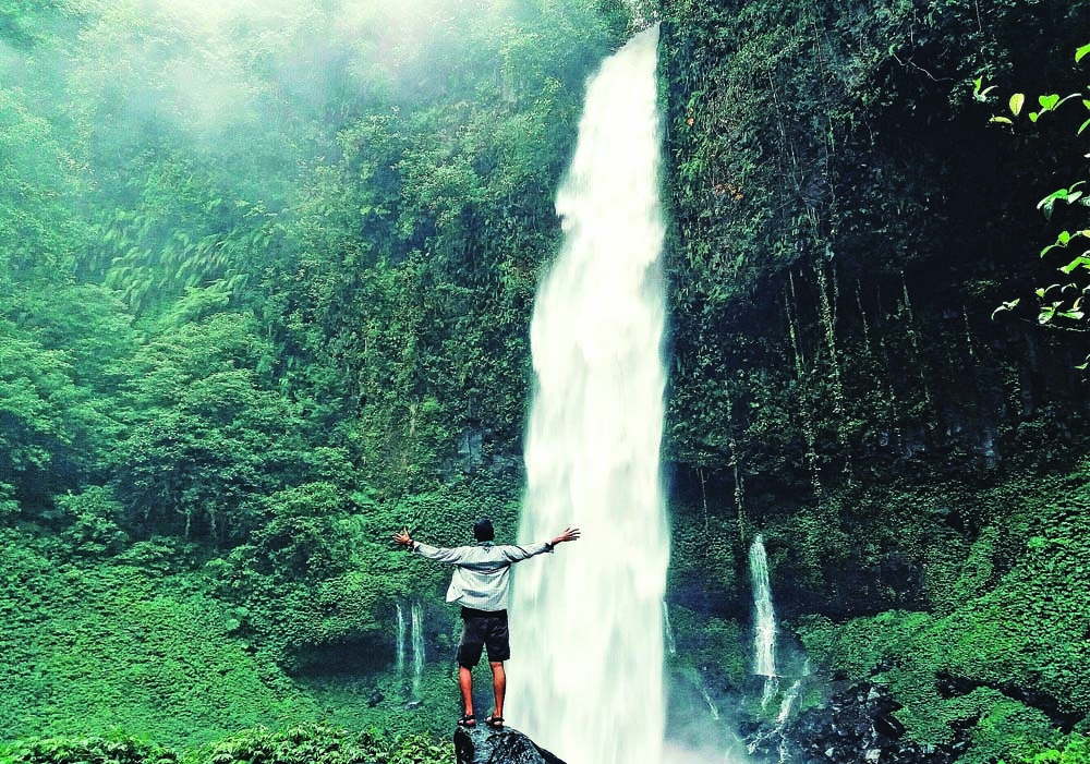 EKSOTIS: Air Terjun Lider, di Desa Sumberarum, Kecamatan Songgon, Banyuwangi.