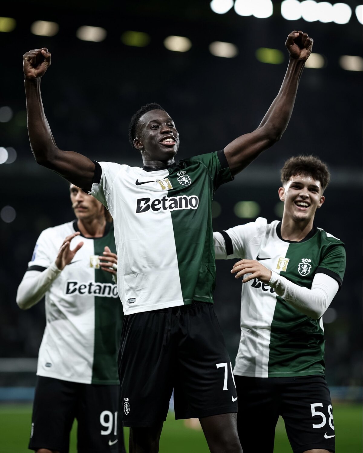 MENANG TELAK: Sporting Lisbon akan menjamu Alverca dalam lanjutan Liga Portugal