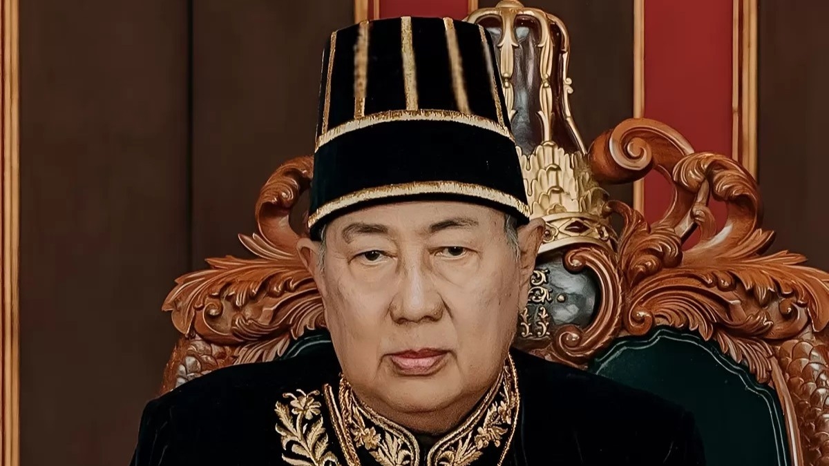 Keraton Surakarta menanti penerus takhta Pakubuwono XIII yang wafat.