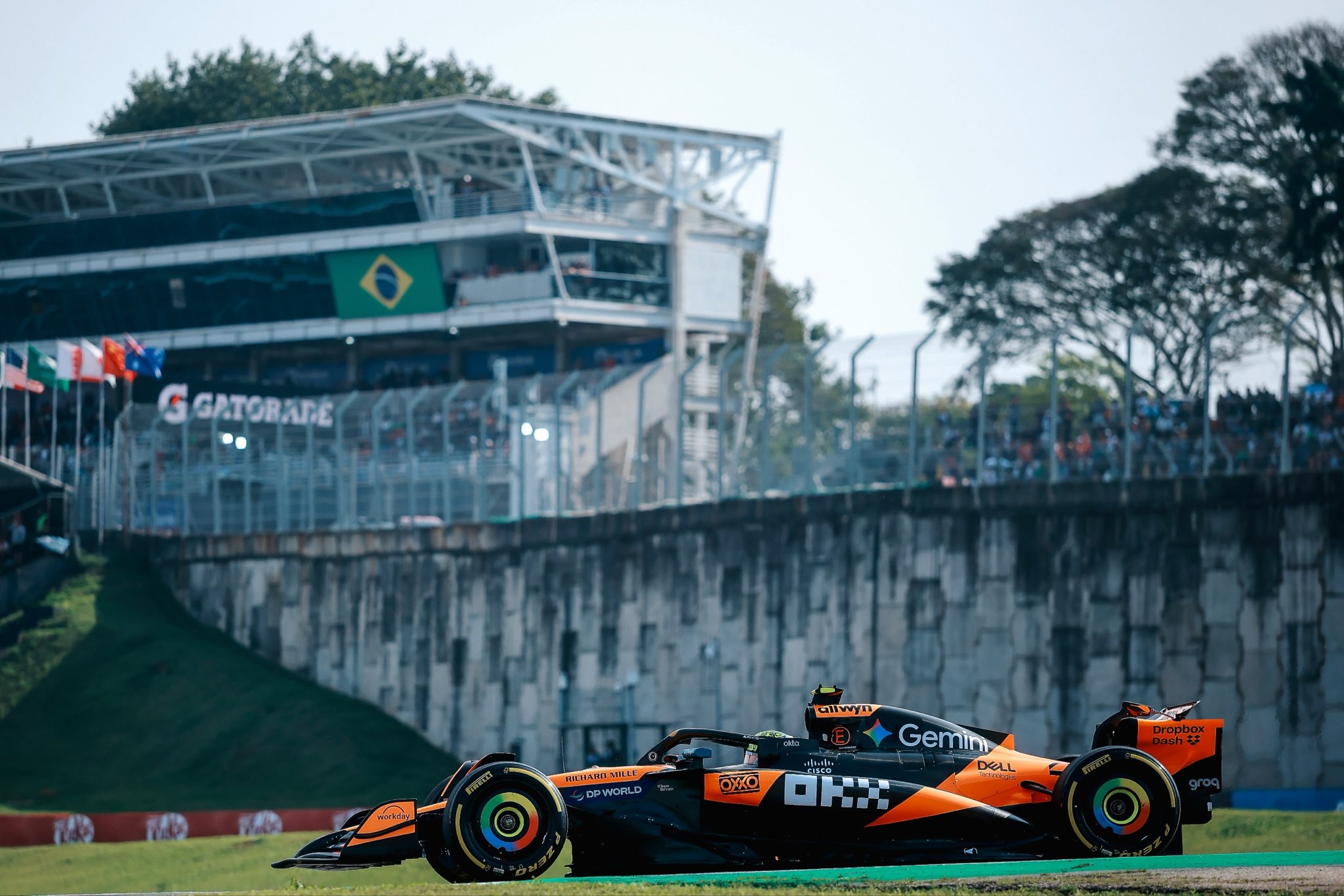 Lando Norris raih pole position Sprint F1 GP Sao Paulo 2025.