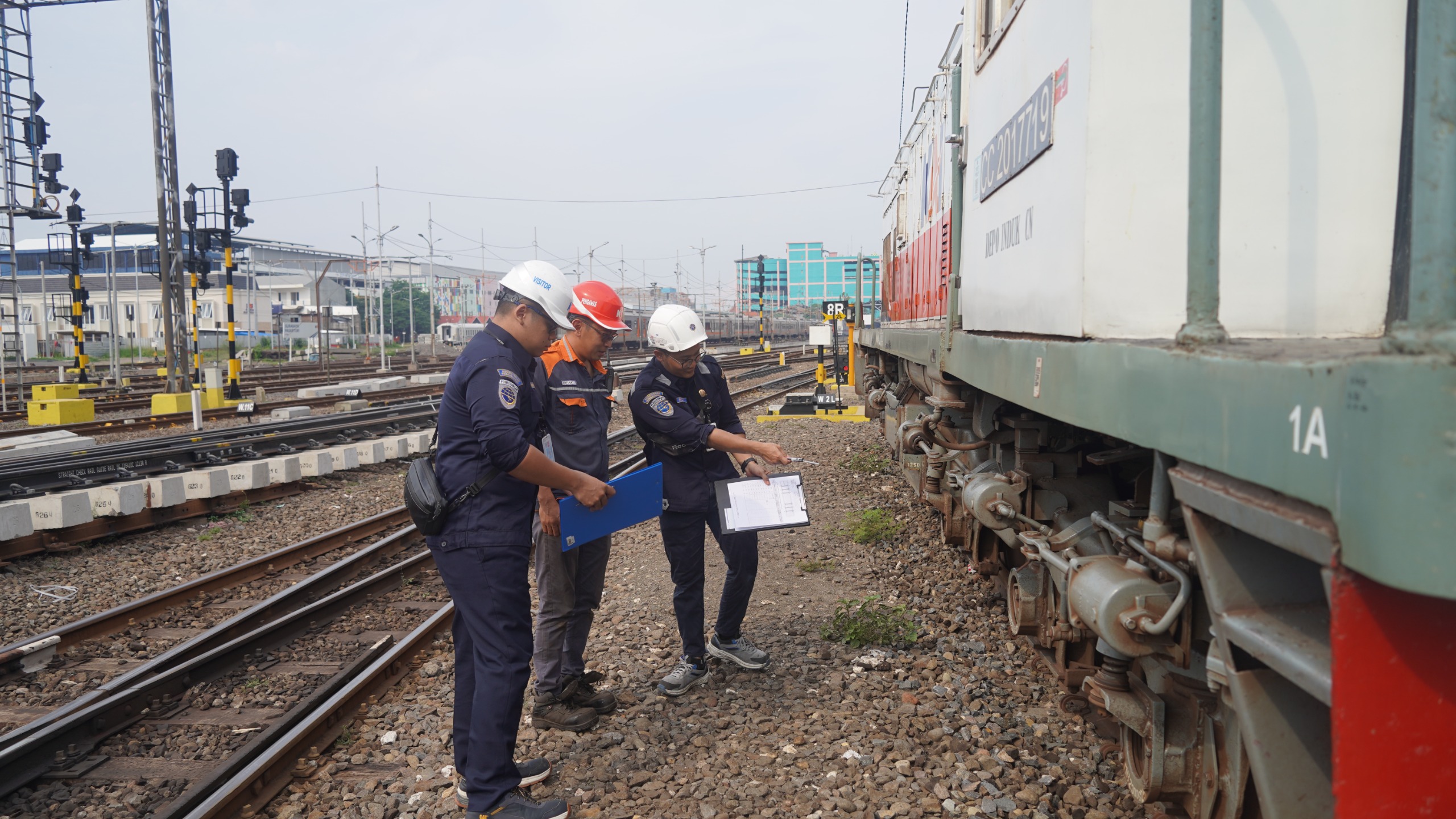 DJKA dan KAI Daop 8 Surabaya lakukan ramp check sarana kereta api jelang Nataru.