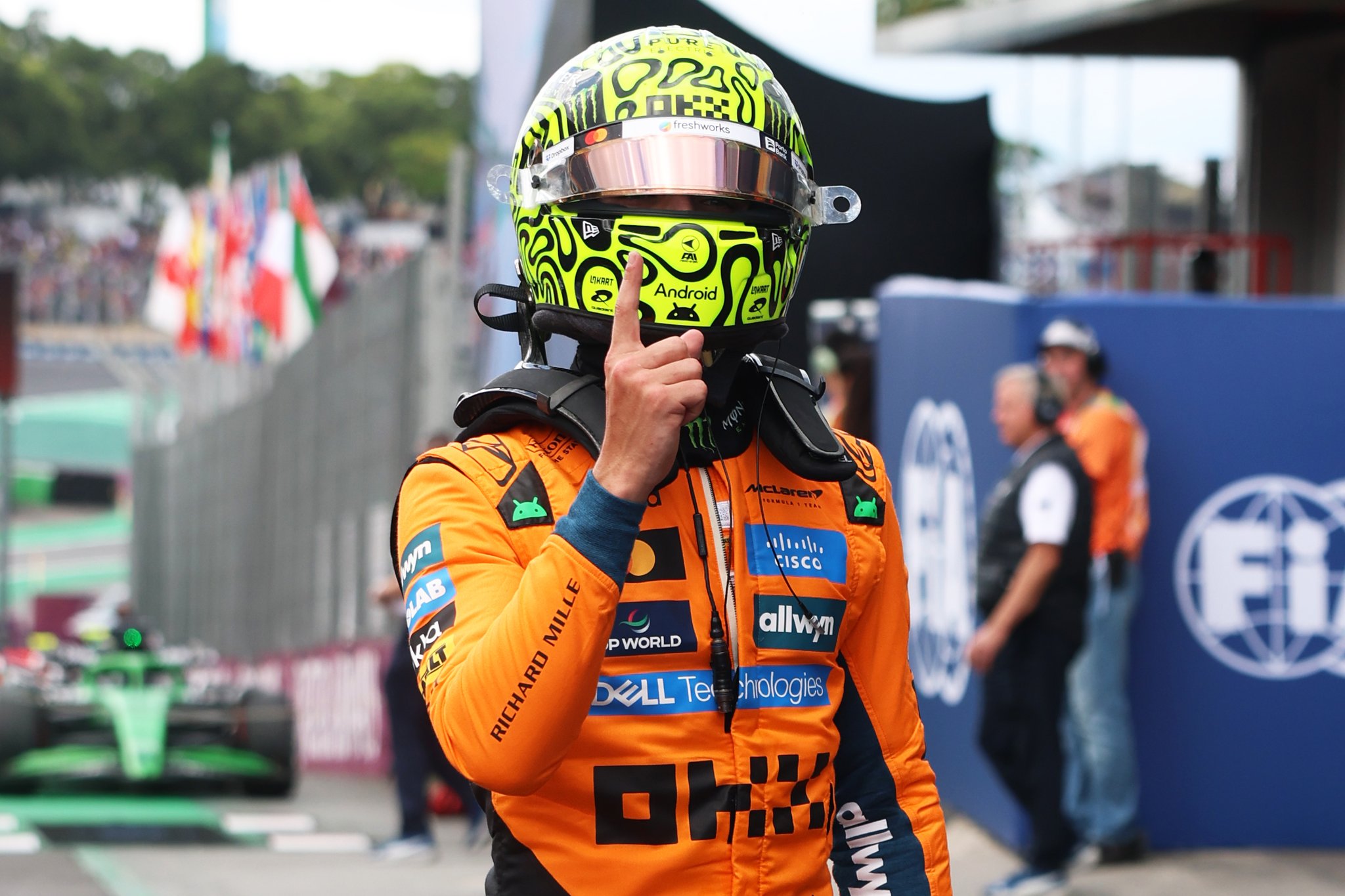 Lando Norris raih pole position F1 GP Sao Paulo 2025.