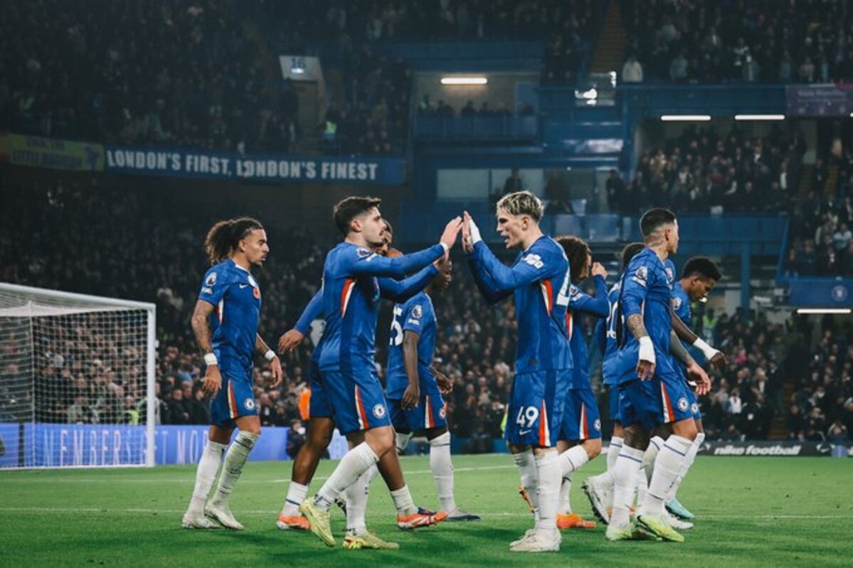 POSISI KEDUA: Kemenangan atas Wolves mengerek posisi The Blues di klasemen Premier League