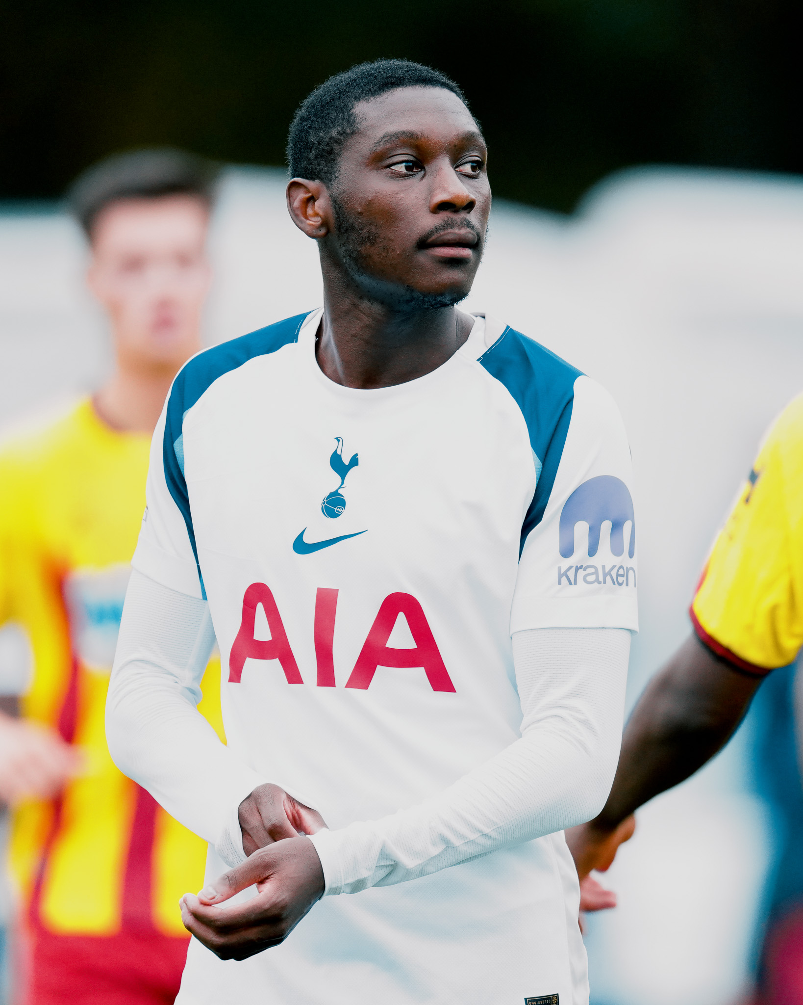 CEDERA: Randal Kolo Muani alami parah rahang saat Spurs kontra Manchester United