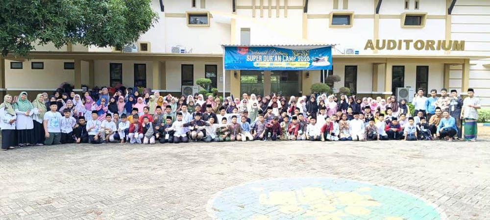 GENERASI QUR&rsquo;ANI: Ratusan siswa-siswi SDIT Al Uswah gelombang pertama menjalani Super Quran Camp 2025.
