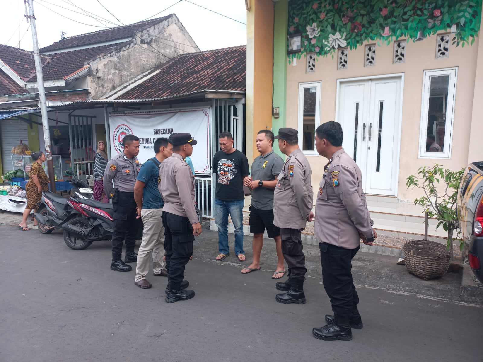 Penanganan cepat Polresta Banyuwangi melalui Hotline 110 berhasil selesaikan laporan pengancaman di Mojopanggung.