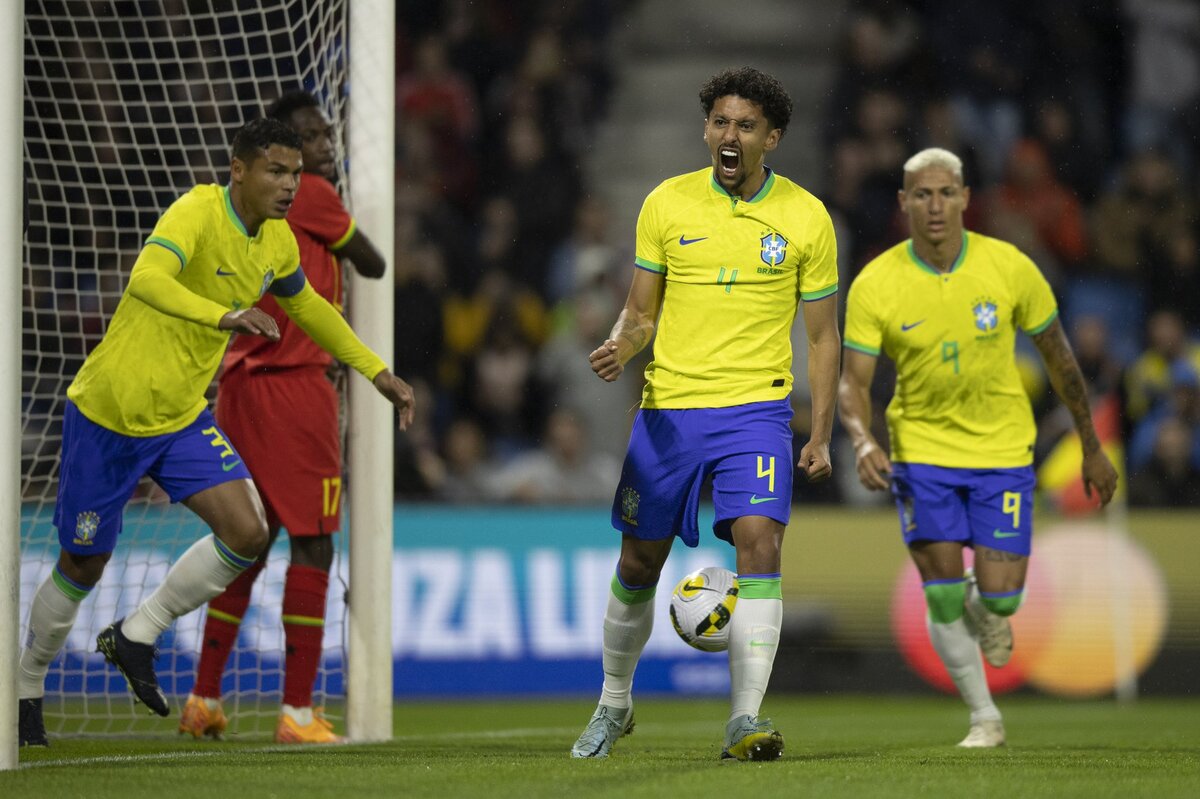 UJI COBA: Brasil mulai temukan karakter permainan