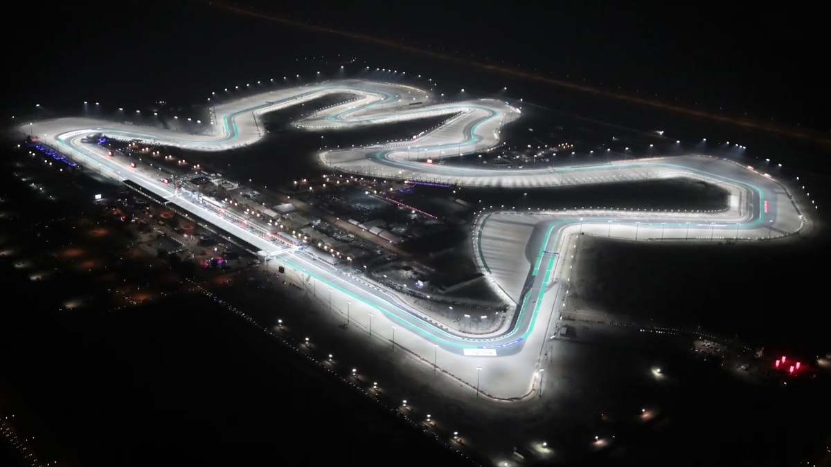 Langkah darurat FIA, F1, dan Pirelli batasi usia pemakaian ban maksimal 25 lap di GP Qatar 2025.
