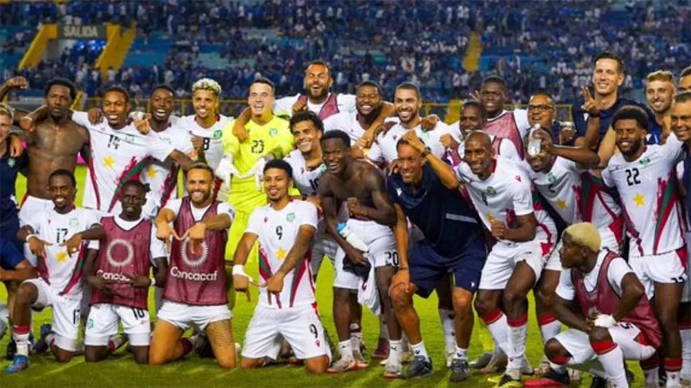 Suriname selangkah lagi menuju Piala Dunia 2026.