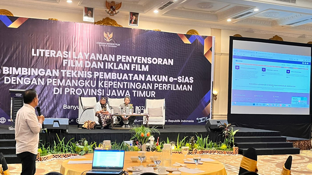 LSF menggelar kegiatan Literasi Layanan Penyensoran Film dan Iklan Film serta sosialisasi aplikasi e-SiAS bagi pegiat perfilman Jatim di Banyuwangi pada Rabu (19/11).