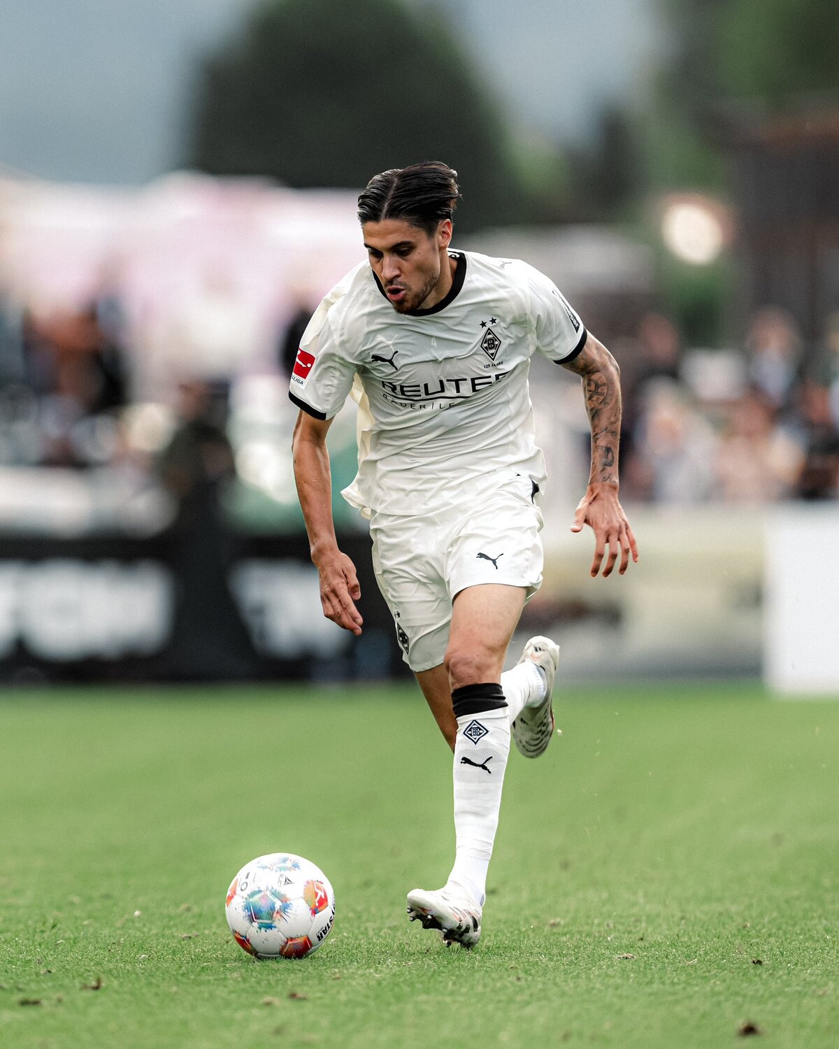 STARTER: Kevin Diks berpeluang jadi starter saat timnya tandang ke markas Heidenheim  dalam lanjutan Bundesliga
