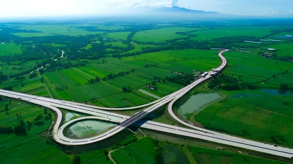 Tol Ngawi-Kertosono di Jawa Timur ini masih sepi pengguna.