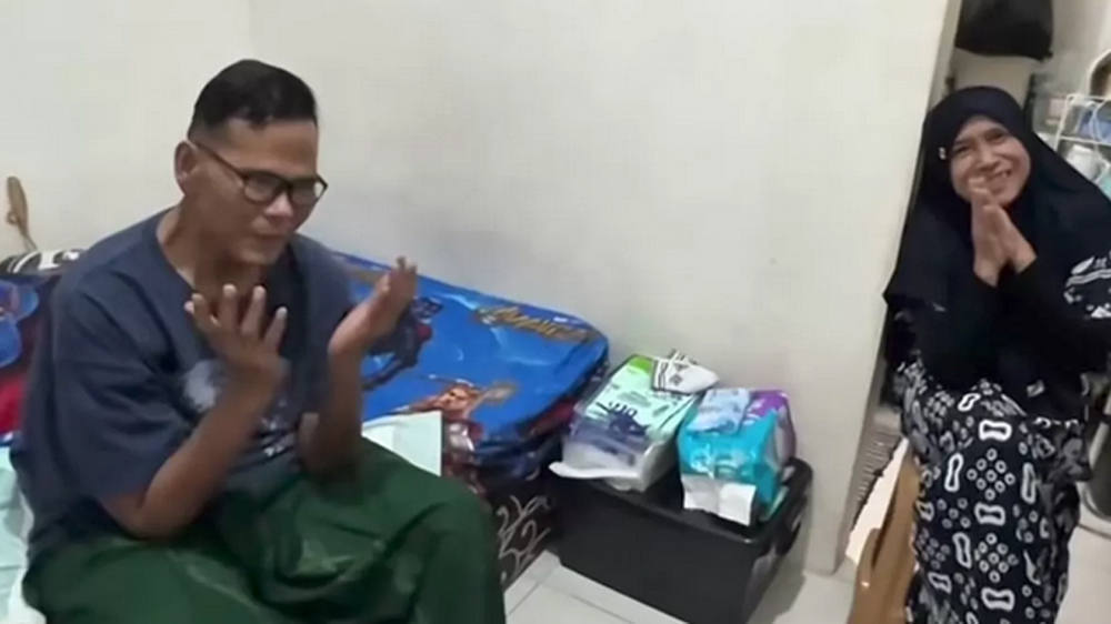 Fahmi Bo dan Nita telah bercerai selama kurang lebih 6 tahun. Kabar baiknya, mereka akan rujuk mengucapkan ijab Kabul ulang dalam waktu dekat.