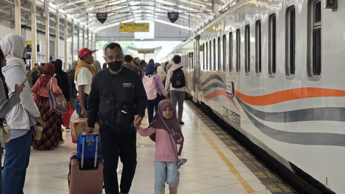 Diskon hingga 30 persen tiket kereta api ekonomi favorit Daop 2 Bandung.