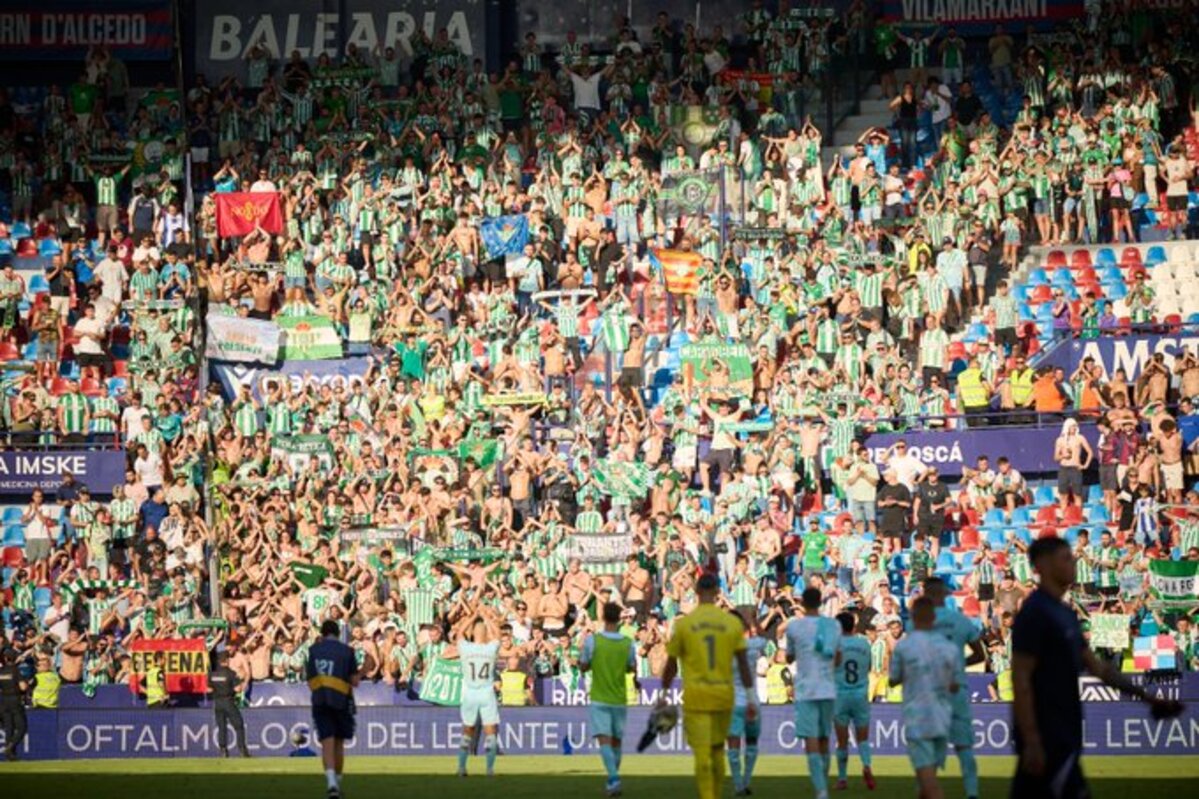 DUKUNGAN TUAN RUMAH: Real Betis akan menjamu wakil Eredivisie FC Utrehct di Liga Europa