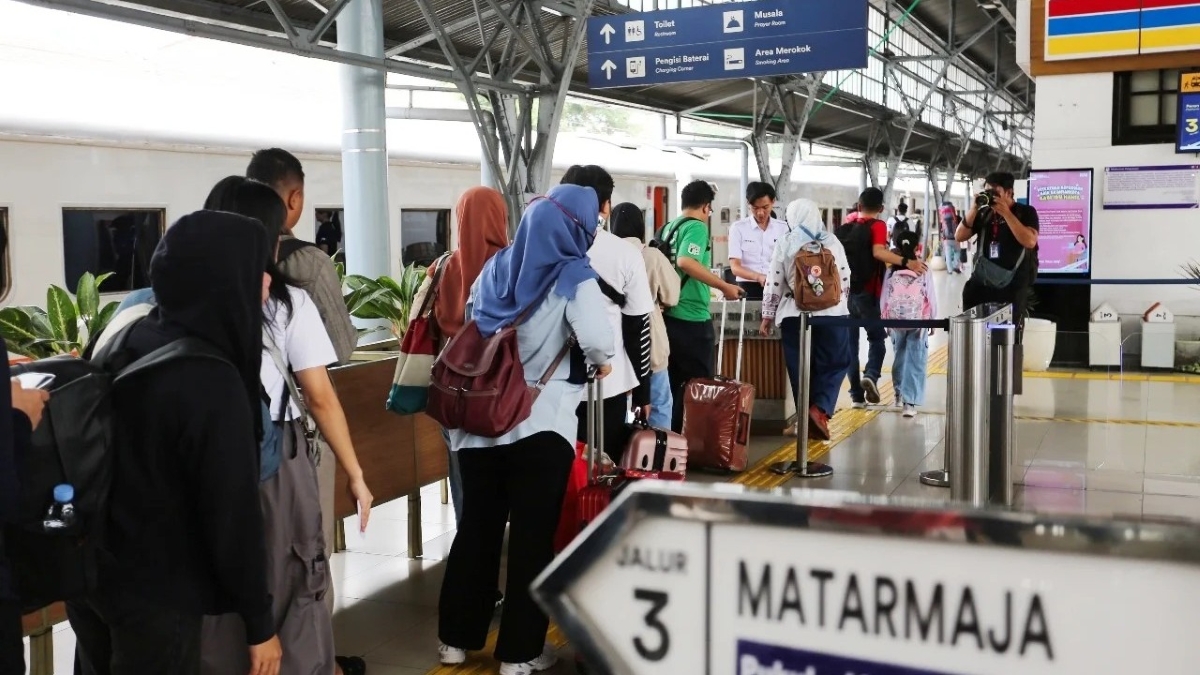 KAI Group memperkuat ekosistem transportasi terintegrasi Jakarta ke Bandung.