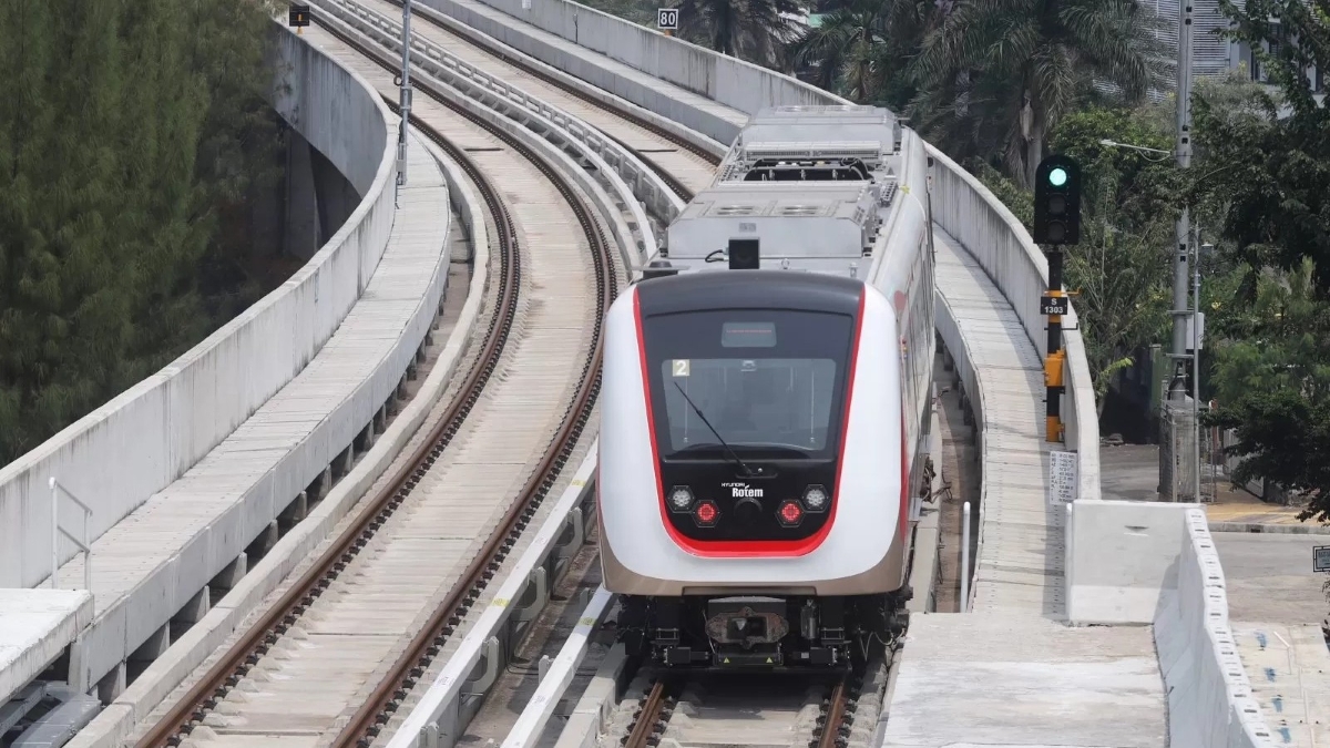 LRT Jakarta targetkan kenaikan laba 67 persen pada 2026.