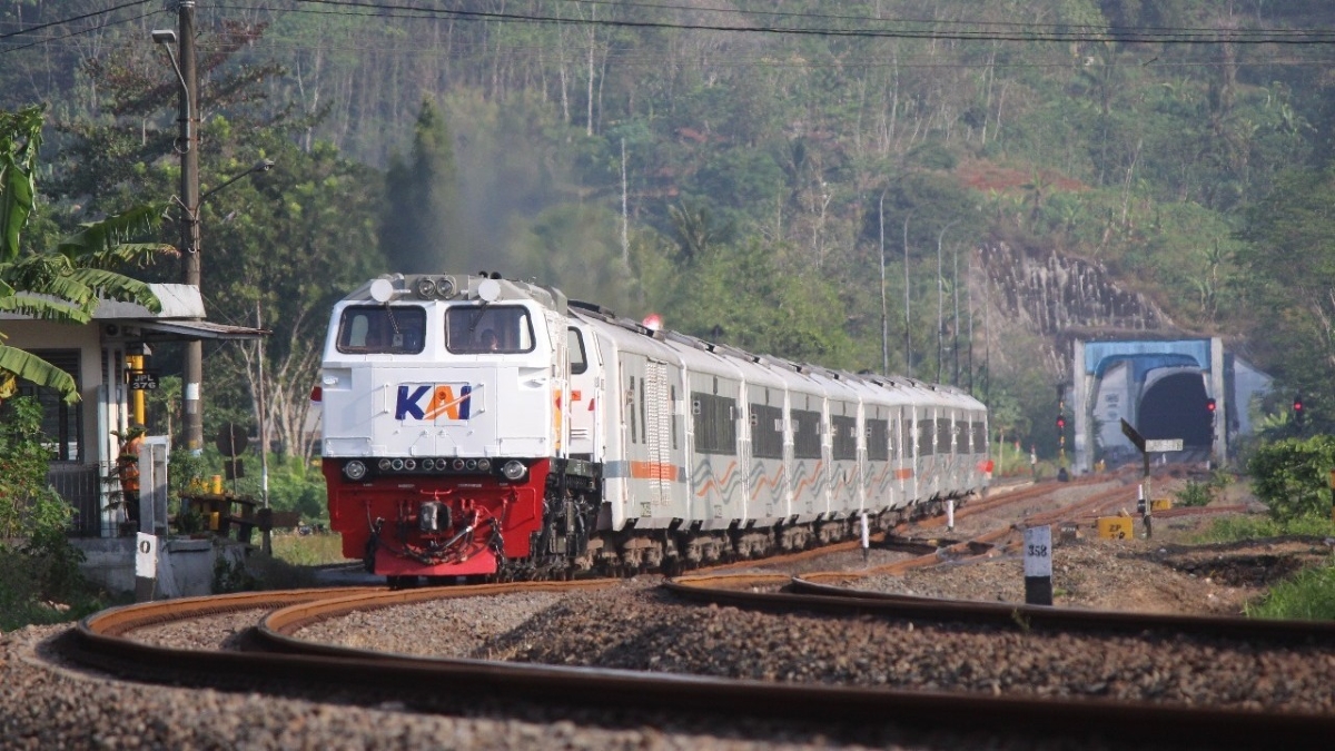 KAI Divre I Sumut imbau penumpang berangkat lebih awal ke Stasiun Medan.
