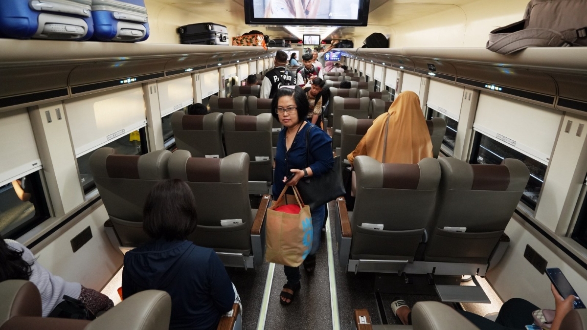 KAI modernisasi sarana kereta api dan tambah perjalanan untuk memastikan layanan Angkutan Nataru.