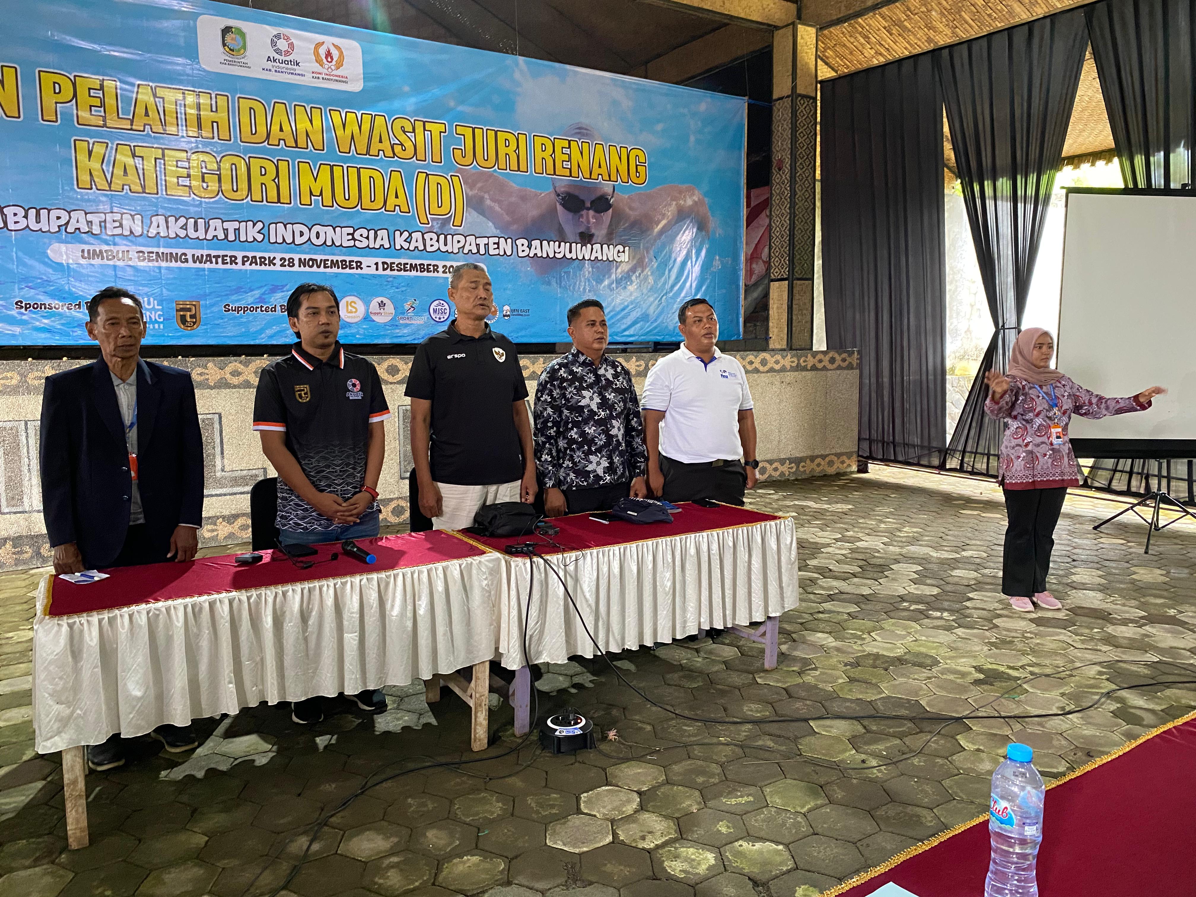 Cabor Akuatik Banyuwangi menggelar kejurkab dan pelatihan wasit dan pelatih di Umbul Bening Park, Desa Watugondo, Kecamatan Glenmore.
