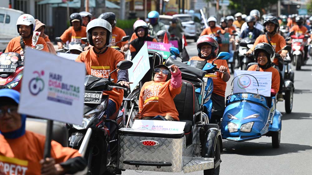 Konvoi penyandang disabilitas dengan menggunakan sepeda motor menempuh rute sejauh 5 kilometer.